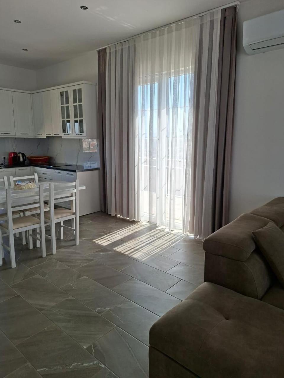 Apartment Ada's House